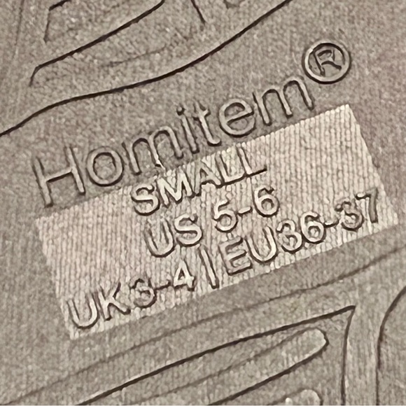 Homitem Slippers Memory Foam Indoor/Outdoor Fleece Lining Anti-Slip
Rubber Sole - Picture 7 of 8